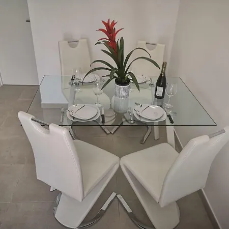 Quality 341 Sun Apartment
