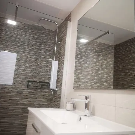 Quality 341 Sun Apartment